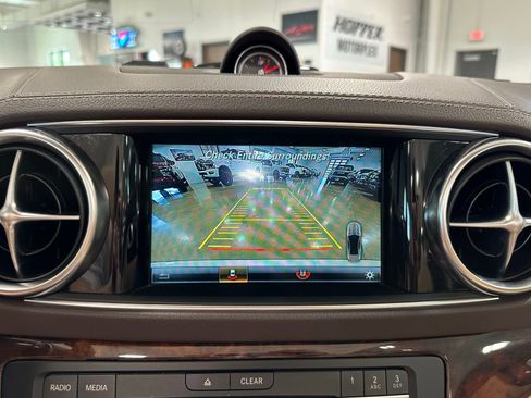Used 2020 Mercedes-Benz SL 550 image 38