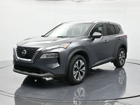 Used 2023 Nissan Rogue SV image 1
