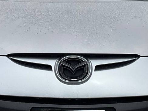 Used 2013 MAZDA MAZDA2 Touring image 74