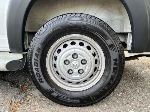 Used 2025 RAM ProMaster 2500 w/ U-Haul Equipment Group FWD image 13