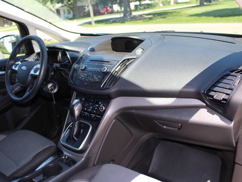 Used 2018 Ford C-MAX SE w/ Cold Weather Package FWD image 38