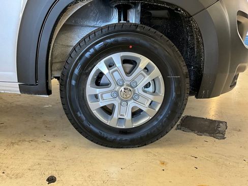 New 2025 RAM ProMaster 1500 w/ Quick Order Package 22G SLT image 14