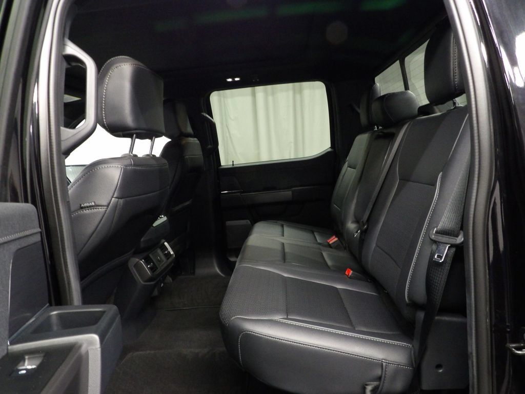 Used 2025 Ford F150 Lariat AWD/4WD image 17