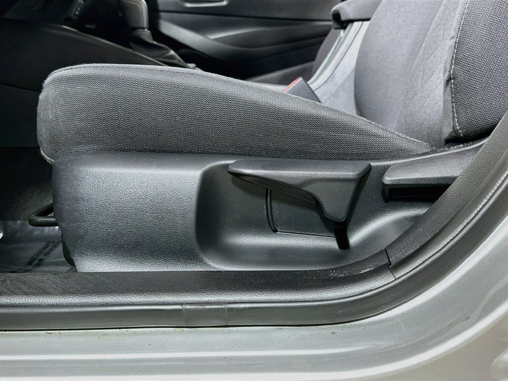 Used 2024 Toyota Corolla LE FWD image 22