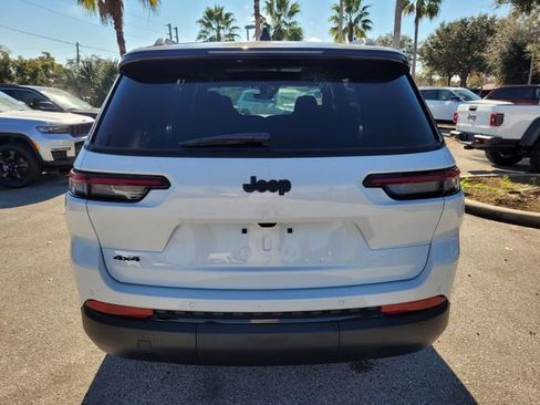 New 2025 Jeep Grand Cherokee L Limited w/ Trailer Tow Package image 13