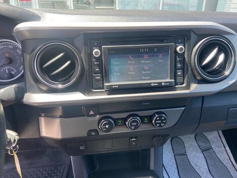 Used 2019 Toyota Tacoma SR5 RWD image 8