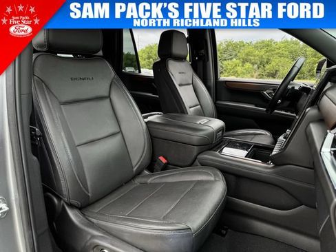 Used 2025 GMC Yukon Denali AWD/4WD image 35