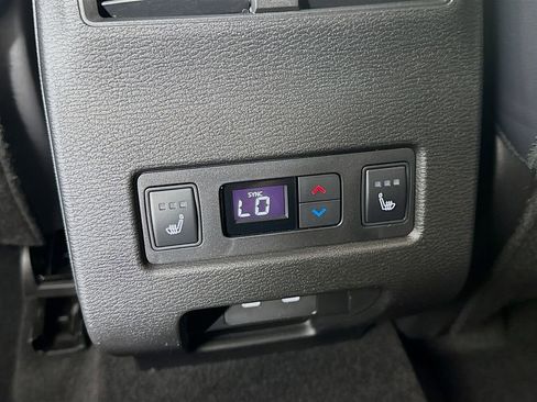New 2026 Mitsubishi Outlander SEL FWD image 27