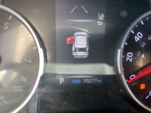 Used 2019 Toyota RAV4 LE FWD image 19