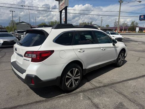 Used 2018 Subaru Outback 2.5i Limited AWD/4WD image 6
