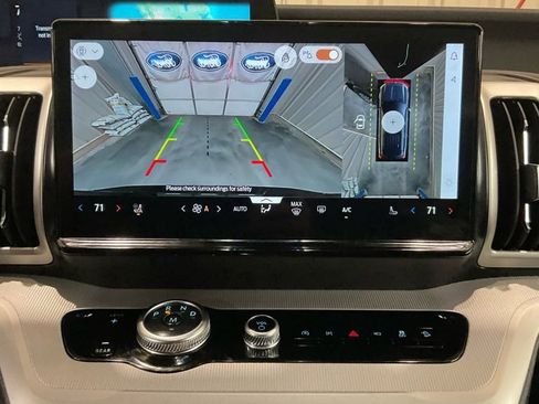 Used 2025 Ford Expedition Active image 21