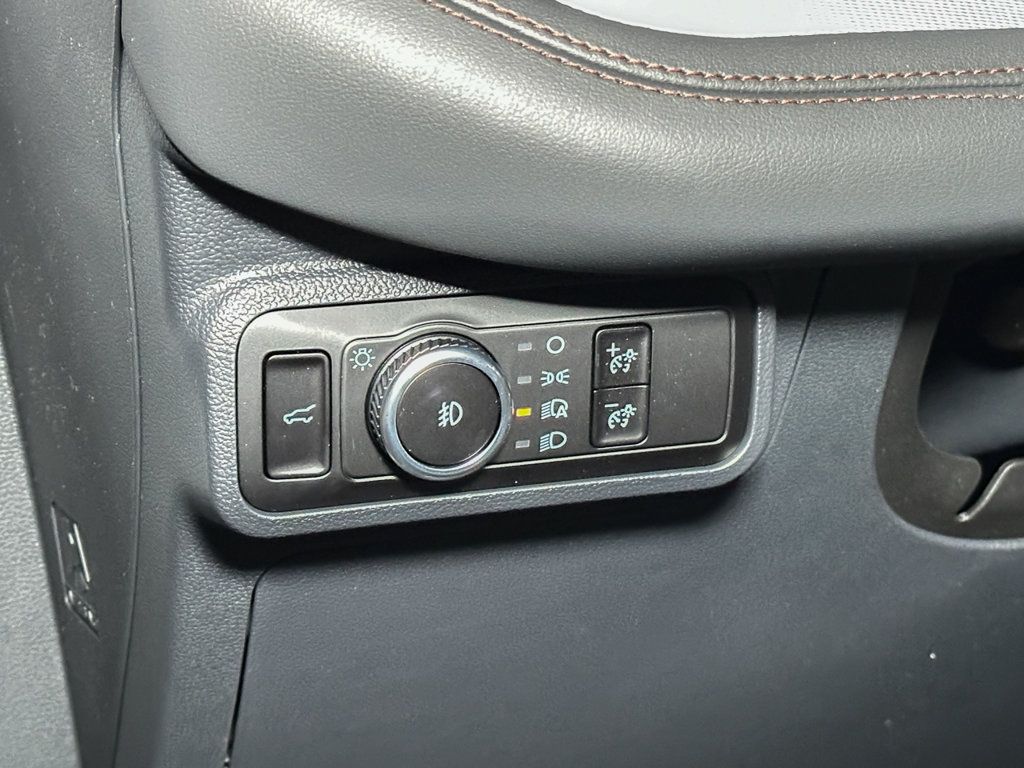 New 2026 Ford Explorer Active w/ Active Comfort Package AWD/4WD image 18