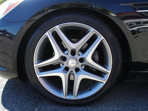 Used 2015 Mercedes-Benz SLK 250 w/ Premium Package image 9