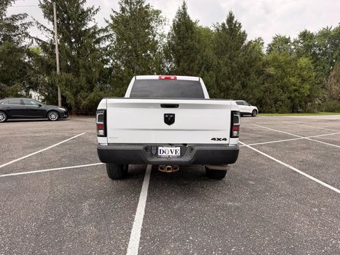 Used 2014 RAM 1500 4x4 Crew Cab image 7
