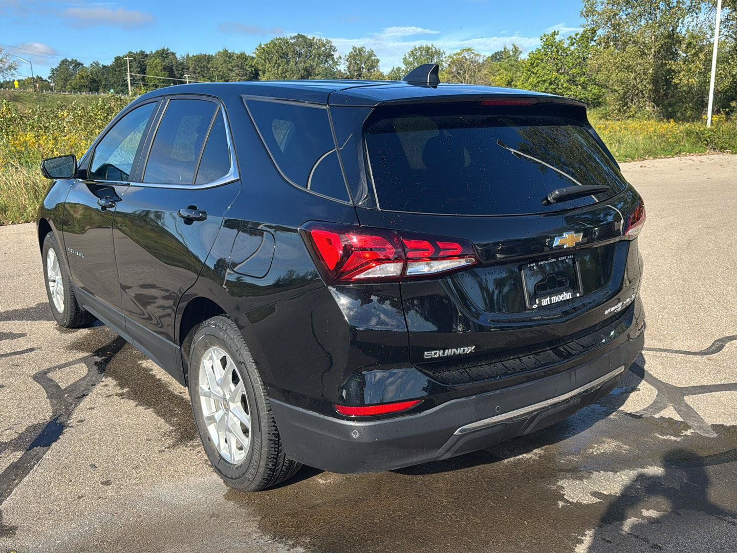 Used 2024 Chevrolet Equinox LT AWD/4WD image 3