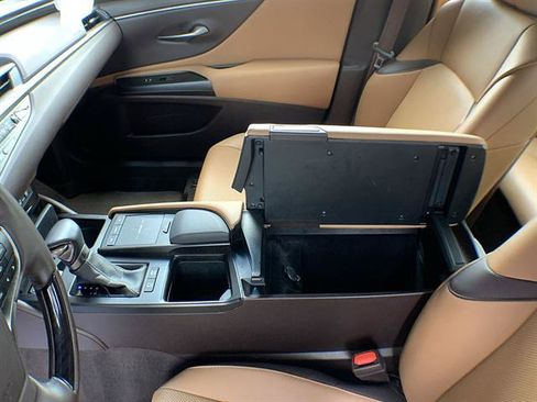 Used 2019 Lexus ES 300h w/ Premium Package FWD image 21