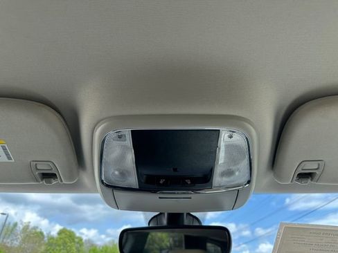 Used 2019 Dodge Durango SXT w/ 3rd Row Seating Group RWD image 26