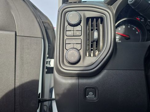 Used 2023 Chevrolet Silverado 1500 Custom Trail Boss w/ LPO, Dark Essentials Package image 15