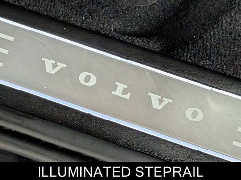 Used 2024 Volvo V90 B6 Cross Country Plus w/ Climate Package image 15