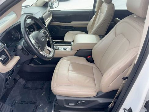 Used 2024 Ford Expedition Max Limited image 12