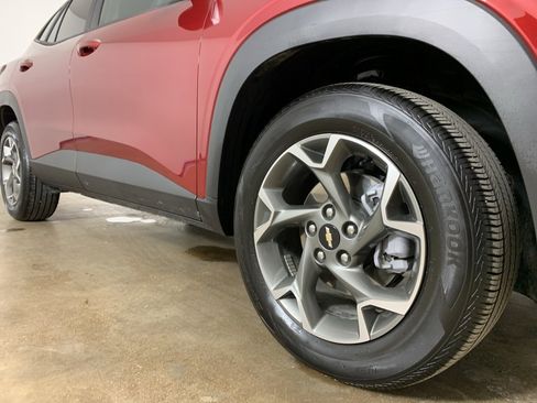 Used 2025 Chevrolet Trax LT image 6