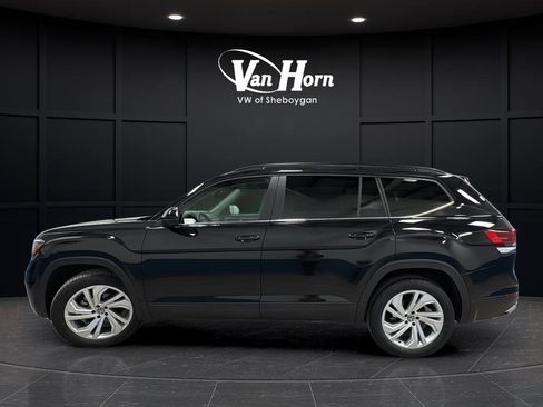 Used 2023 Volkswagen Atlas SE w/ Panoramic Sunroof Package image 14