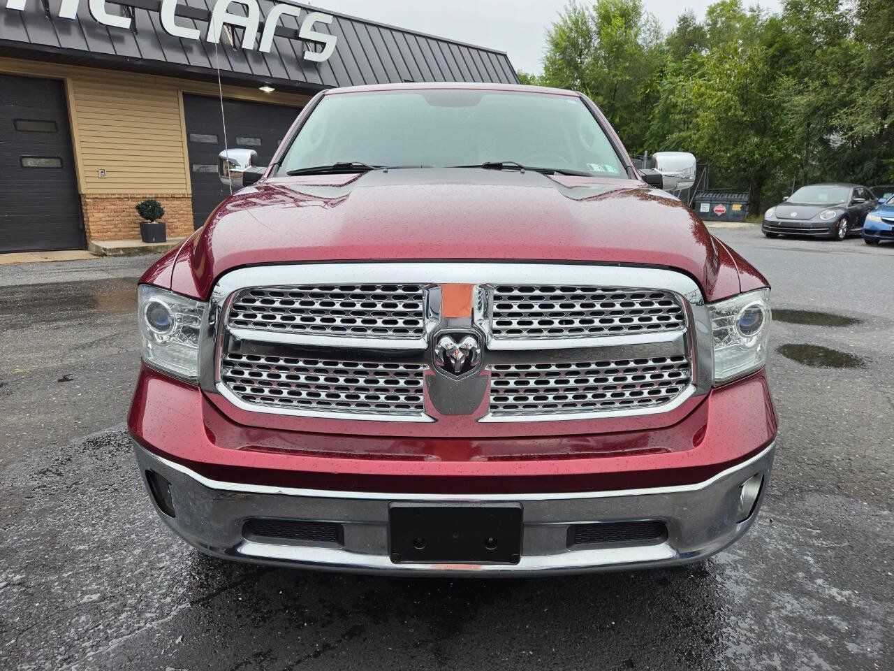 Used 2017 RAM 1500 Laramie w/ Convenience Group AWD/4WD image 3