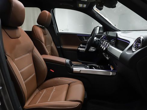 New 2026 Mercedes-Benz GLB 250 4MATIC image 10