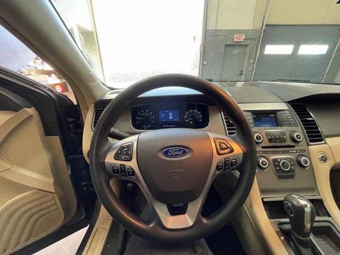 Used 2016 Ford Taurus SE image 31