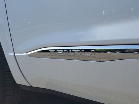 Used 2018 GMC Acadia Denali w/ Technology Package image 8