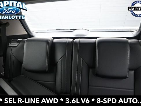Used 2022 Volkswagen Atlas SEL R-Line AWD/4WD image 11