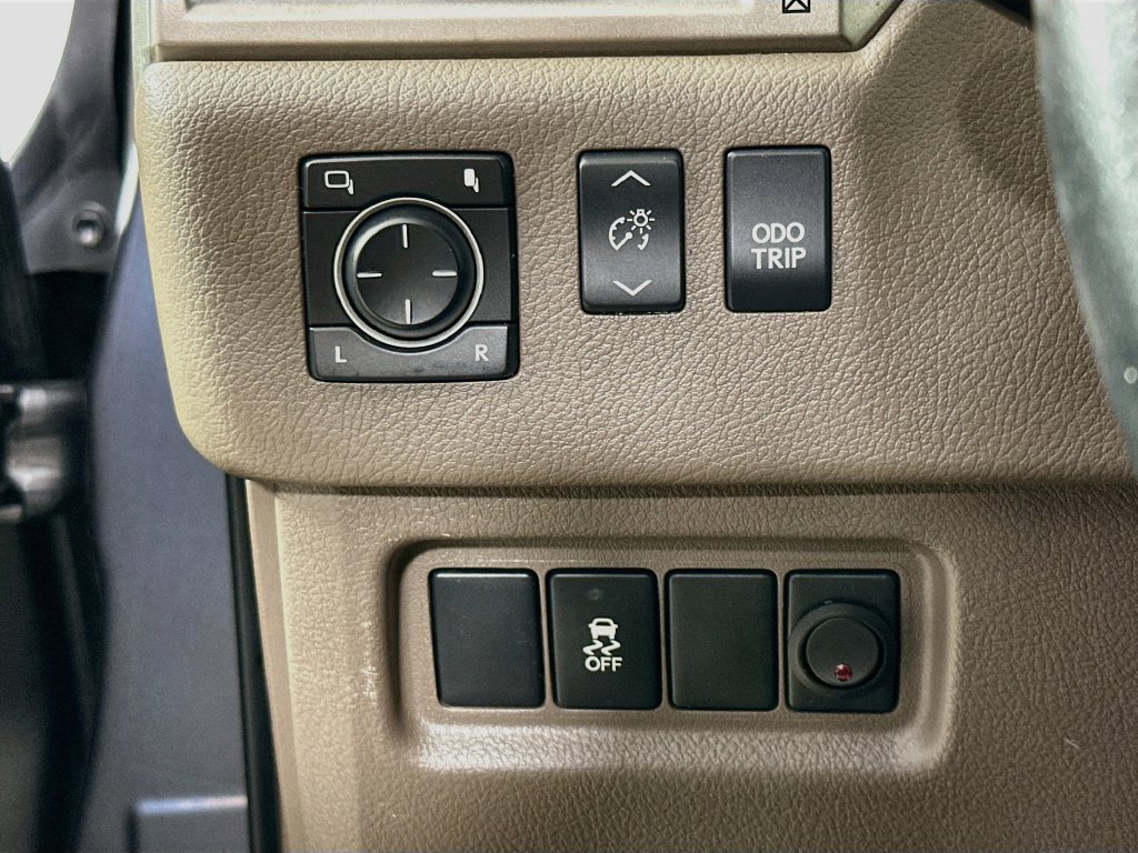 Used 2017 Lexus GX 460 w/ Navigation Package AWD/4WD image 12