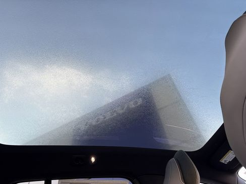 New 2026 Volvo EX30 Cross Country Ultra image 19