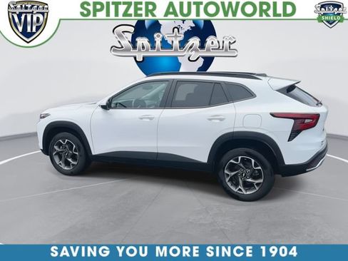 Used 2024 Chevrolet Trax LT w/ Driver Confidence Package FWD image 7