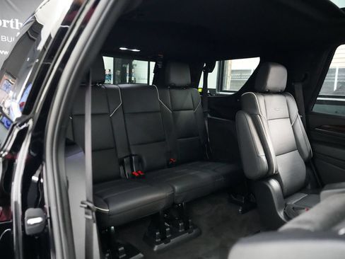 Used 2023 Cadillac Escalade Premium Luxury AWD/4WD image 38