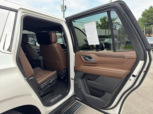 Used 2021 Chevrolet Tahoe High Country AWD/4WD image 17
