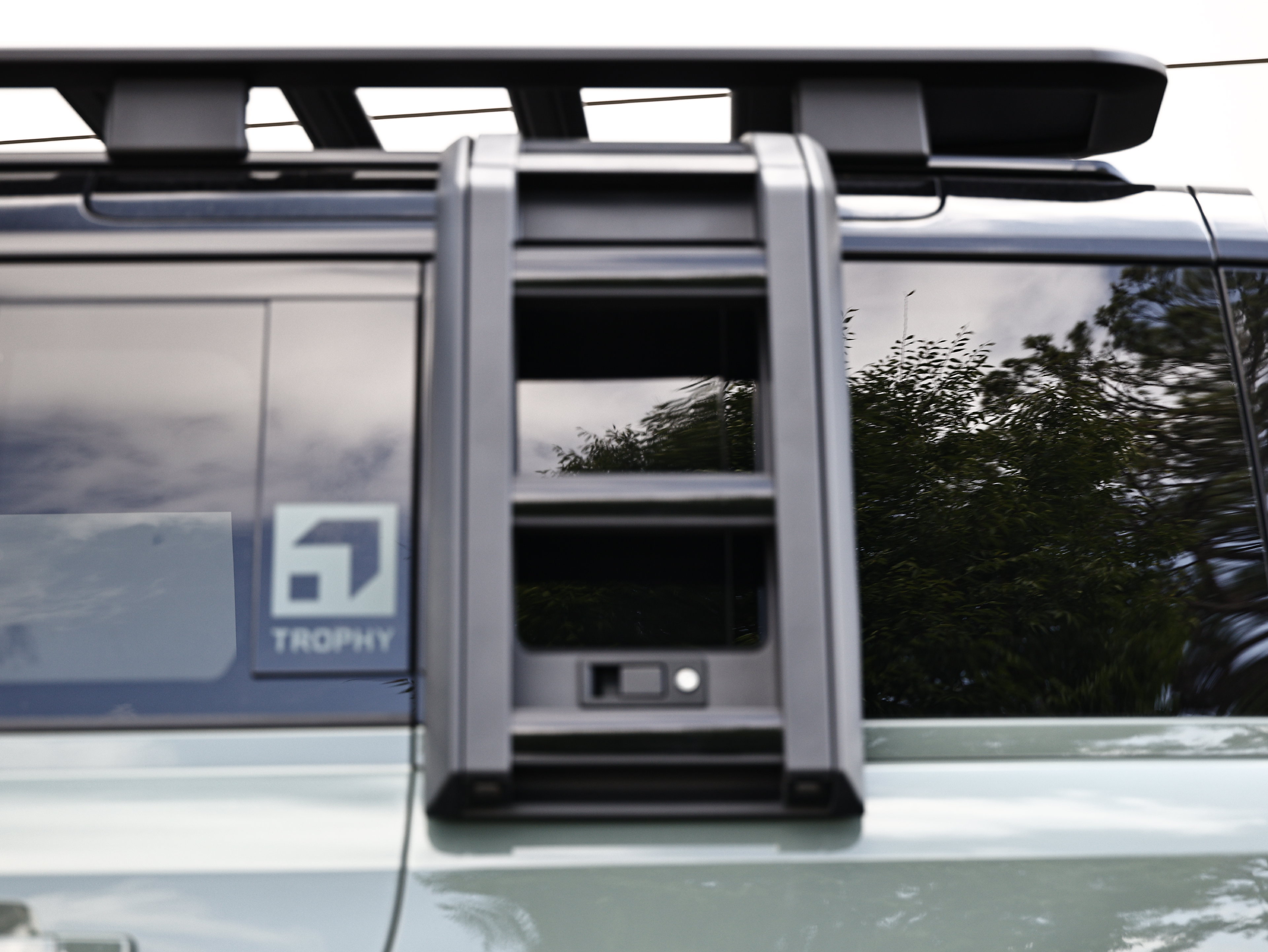 New 2026 Land Rover Defender 110 AWD/4WD image 7