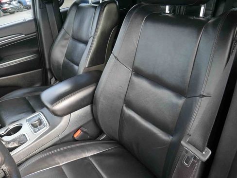 Used 2018 Jeep Grand Cherokee Limited w/ Trailer Tow Group IV image 31