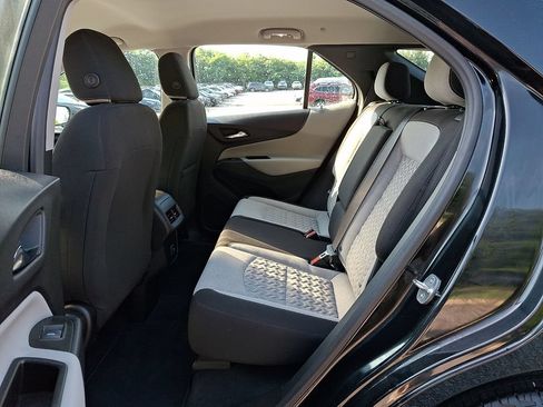 Used 2023 Chevrolet Equinox LS FWD image 10