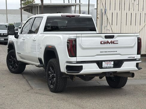Used 2025 GMC Sierra 2500 AT4 AWD/4WD image 7