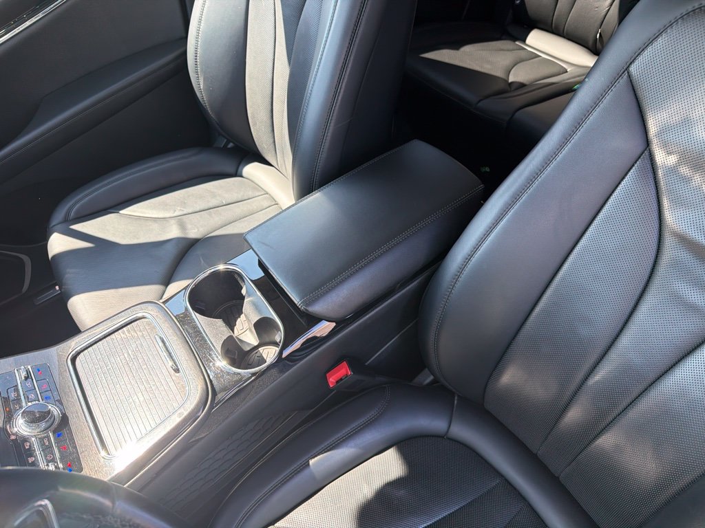 Used 2023 Lincoln Nautilus Reserve AWD/4WD image 18