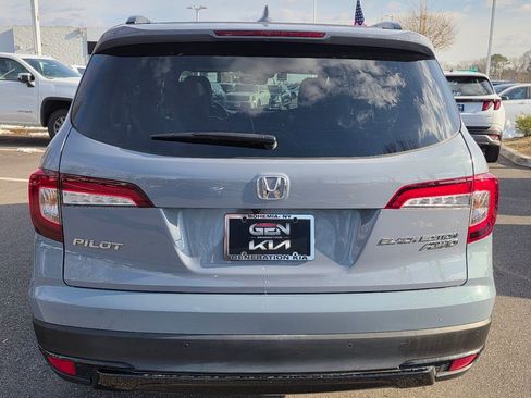 Used 2022 Honda Pilot Black Edition image 6