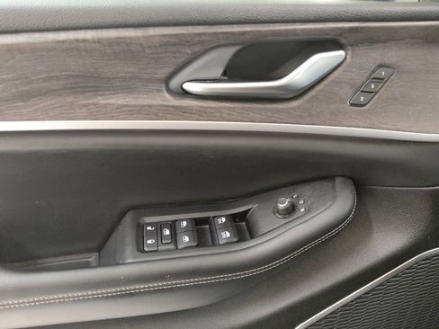 Used 2023 Jeep Grand Cherokee 4WD 4xe image 27