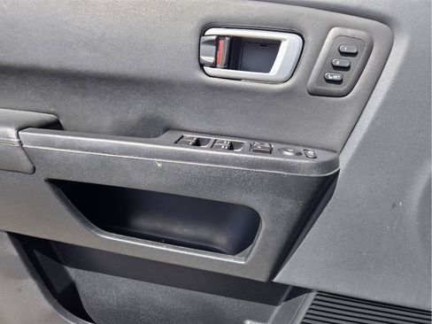 Used 2012 Honda Pilot Touring image 19