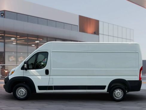 Used 2023 RAM ProMaster 2500 FWD image 5