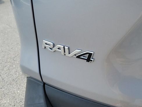 Used 2024 Toyota RAV4 LE FWD image 8
