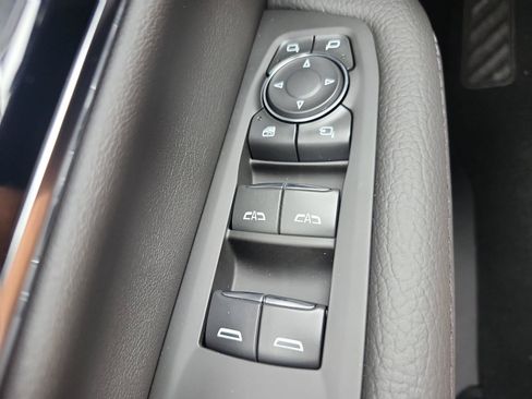New 2026 GMC Yukon Denali w/ Denali Reserve Package AWD/4WD image 24