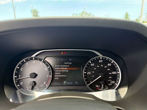 Used 2025 Nissan Frontier SV RWD image 20