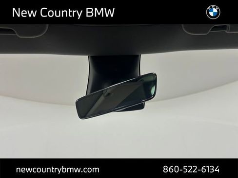 Used 2022 Tesla Model Y Long Range AWD/4WD image 19