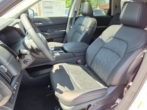 New 2026 Nissan Pathfinder Platinum AWD/4WD image 12